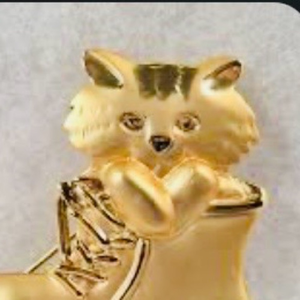 AJC Gold Tone Cat In A Boot Pin/Brooch Signed - Picture 2 of 6